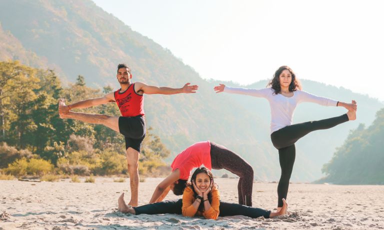 100 hour yoga teacher training in Rishikesh